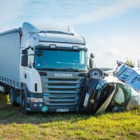 Important reasons for hiring a reputable & experienced 18-wheeler accident attorney